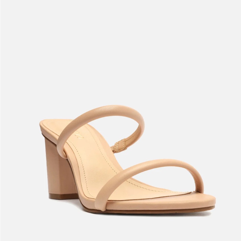 Brand new Arezzo Allison Nude Mid Black Heeled Sandal - size 8